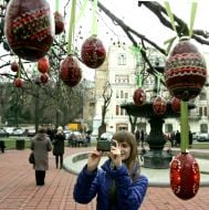 Писанки на деревьях