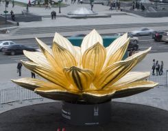 10-meter sculpture as a lotus in the center of Kiev