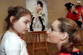 Anna Voyevodina and Arina Voyevodina