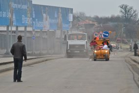 Machine for road marking