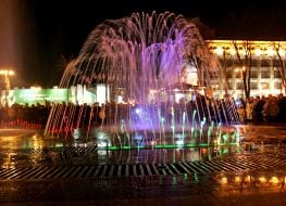 Light musical fountain