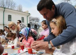 Viktor Pilipishin with daughter Yekaterina