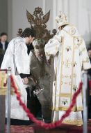 Metropolitan Vladimir of worship during the Easter