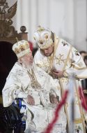 Metropolitan Vladimir of worship during the Easter
