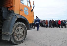 Businessmen block an entrance on Grybovetsk dump