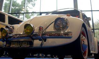 Volkswagen Beetle car