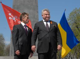 Yuriу Kalashnikov and Oleg Lagno