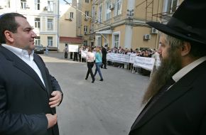 Aleksander Levin and Rabbi Moshe Reuven Azman