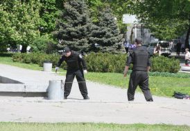 The work of investigation group on the site of explosion