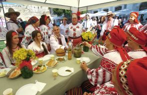 Folklore collectives