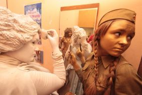 Living statues