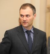 Юрий Колобов