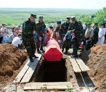 Перезахоронение советских солдат