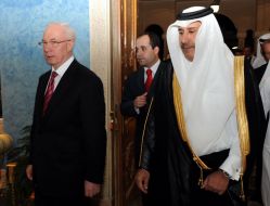 Nikolay Azarov and Hamad bin Jassem Al-Thani