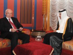Nikolay Azarov and Hamad bin Jassem Al-Thani