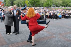Veteran of Great Patriotic war dances