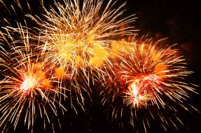 Праздничный салют 