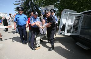 Задержание участников голодовки