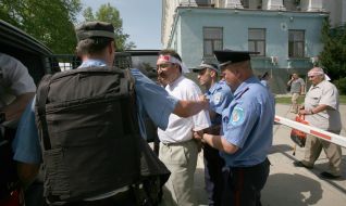 Задержание участников голодовки