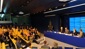 Николай Азаров, Вилли Севндаль и Штефан Фюле