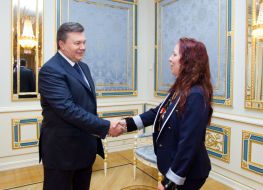 Viktor Yanukovich and Mailis Reps