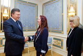Viktor Yanukovich, Mailis Reps and Marietta de Purba-Lundin