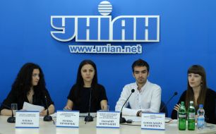 Yelena Ashchenko, Tatyana Pechonchik, Nazariy Boyarskiy and Aleksandra Matviychuk