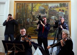 Представители масс-медиа и музыканты