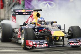 RB7 "Formula 1" racing car 