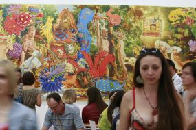 Visitors to the National Art Museum