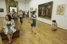 Visitors to the National Art Museum