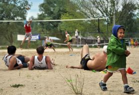 Участник Чемпионата по пляжному волейболу