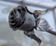 Кована троянда