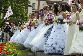 Participants of 4th Parade of brides