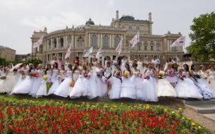 Participants of 4th Parade of brides