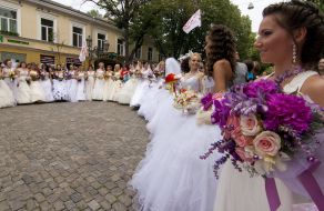 Participants of 4th Parade of brides