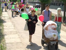 Учасники Параду дитячих візочків