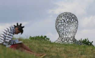 Jaume Plensa's House of Knowledge statue