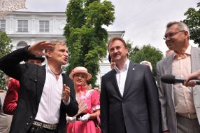Oleg Skripka, Aleksandr Popov and Nikolay Moskalev