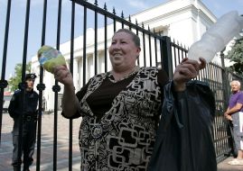 Участники акции протеста