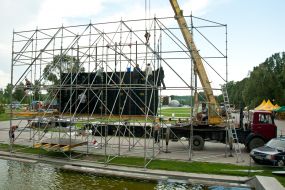 Works on assembling the screen