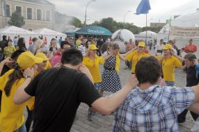 Participants of the theatricalized action