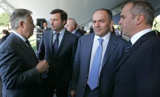 Петро Симоненко, Валерій Коновалюк, Віктор Пінчук та Нестор Шуфрич