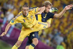 Yevhen Khacheridi and Olof Mellberg