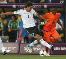 Jethro Willems and Sami Khedira