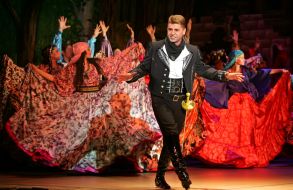 Сцена із спектаклю "Циганський Барон"