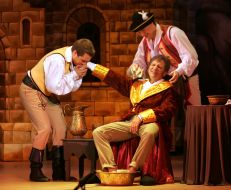 Сцена із спектаклю "Циганський Барон"