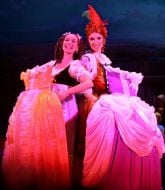 Сцена із спектаклю "Циганський Барон"