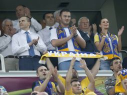 Леонид Кравчук, Виталий Захарченко, Александр и Виктор Янукович и Виктор Пшонка