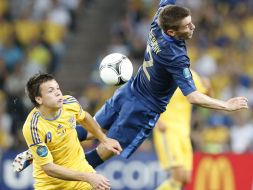 Yevhen Konoplyanka and Mathieu Debuchy